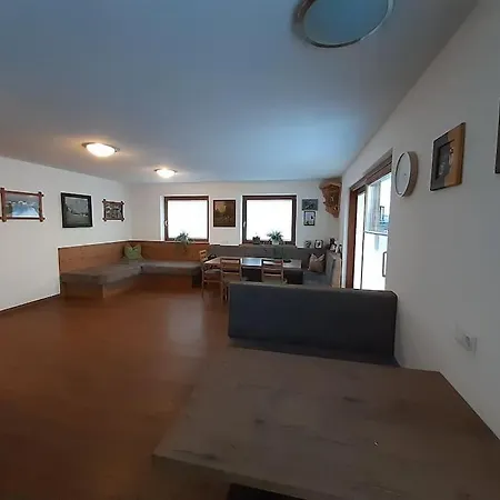 Grosszuegiges Georg Mayrhofen Barrierefrei Apartment Hollenzen