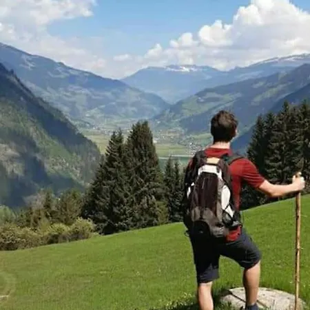 Apartment Grosszuegiges Georg Mayrhofen Barrierefrei Hollenzen