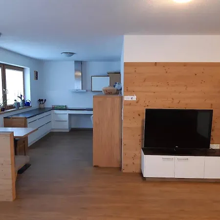Grosszuegiges Georg Mayrhofen Barrierefrei Lägenhet Hollenzen