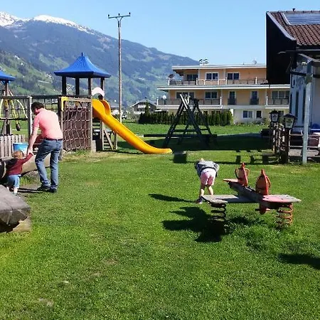Grosszuegiges Georg Mayrhofen Barrierefrei Διαμέρισμα Hollenzen