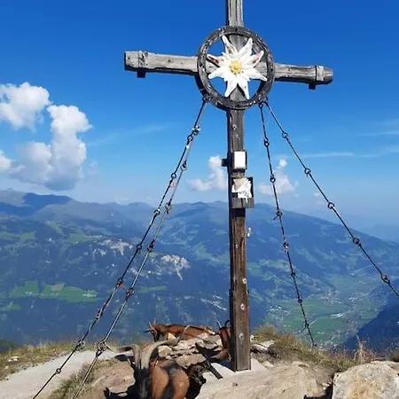 Daire Grosszuegiges Georg Mayrhofen Barrierefrei Hollenzen